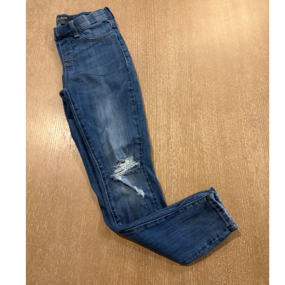 Judy Blue Women's Size 7/28 Skinny‎ Fit Distressed Medium Wash Jeans EUC